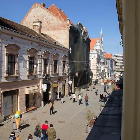Old Town 호스텔 *