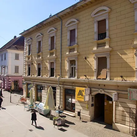 Old Town 호스텔